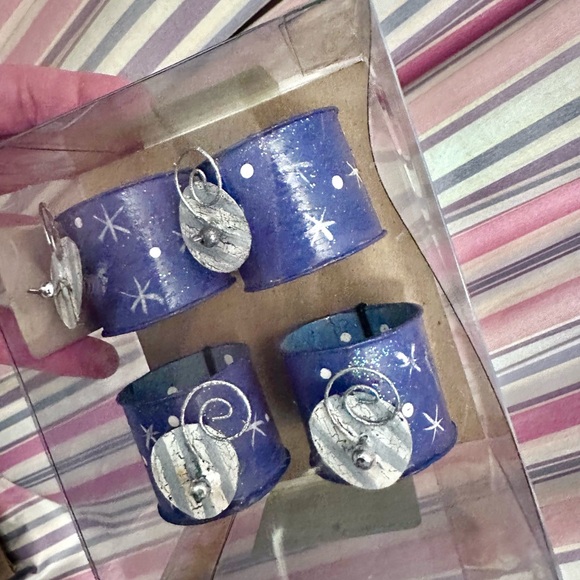 NEW - NAPKIN RINGS - 2 sets of 4 count - Picture 4 of 10